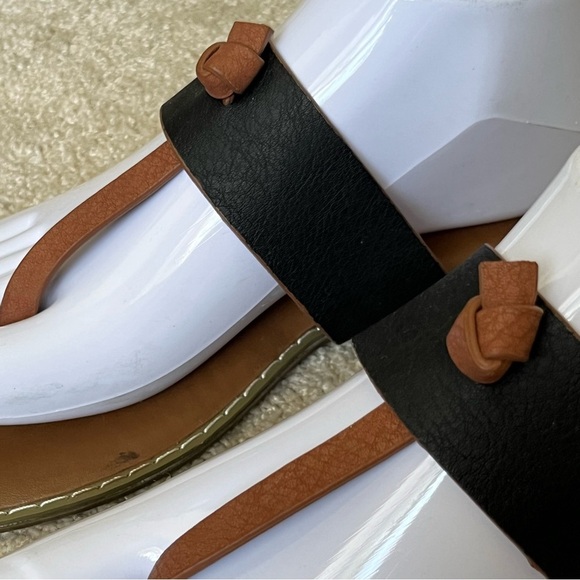 Seven7 T-Strap Faux Leather Flip Flops Sandals-Brown/Black-Women’s 8-Casual-Boho - Picture 5 of 11